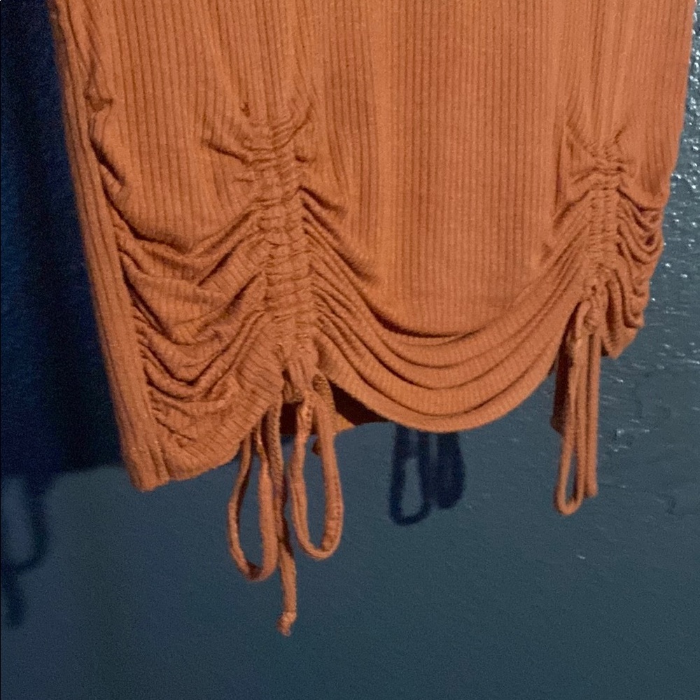 Rust Short Sleeve Ruched Top - Picture 3 of 5